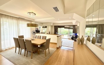 Property slide 10