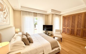 Property slide 20