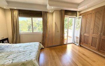 Property slide 25