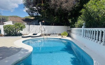 Property slide 15