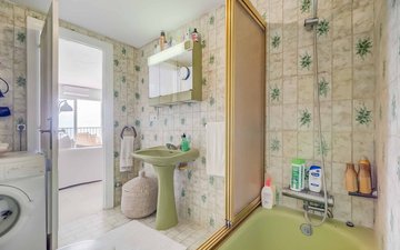 Property slide 25