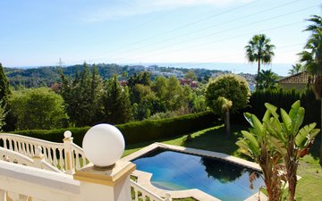 Property slide 17