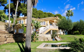 Property slide 7