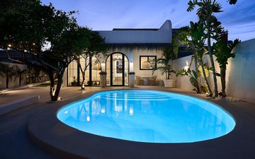 Property slide 4