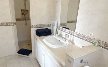 Property slide 39