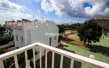 Property slide 32