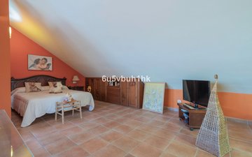 Property slide 25