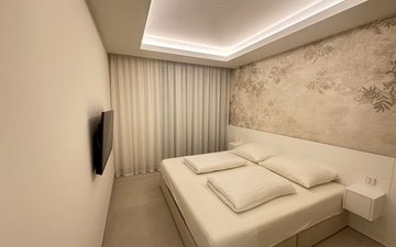 Property slide 21