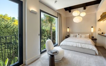 Property slide 18