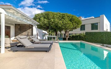 Property slide 18