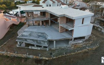 Property slide 32