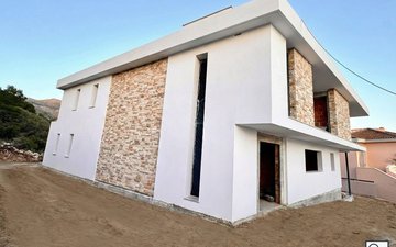Property slide 33