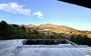 Property slide 39