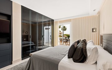 Property slide 25