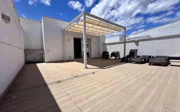 Property slide 10