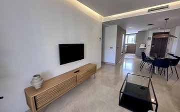 Property slide 32