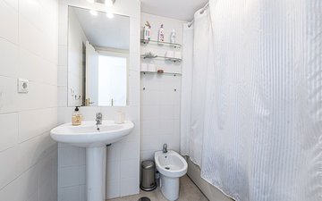 Property slide 25