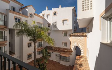 Property slide 28