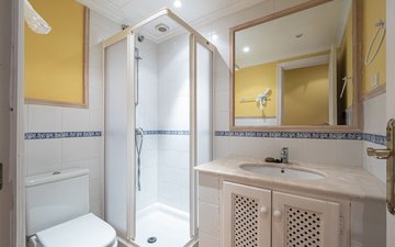 Property slide 32