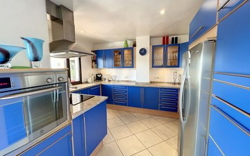 Property slide 16
