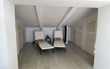 Property slide 10