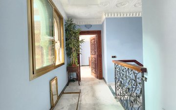 Property slide 32
