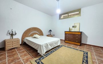 Property slide 48
