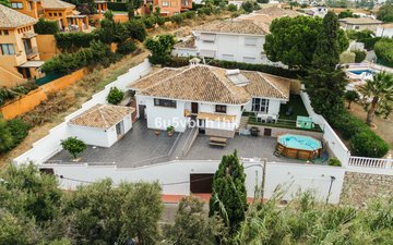 Property slide 32