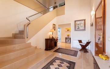 Property slide 32