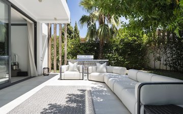 Property slide 10