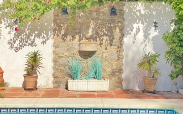 Property slide 18