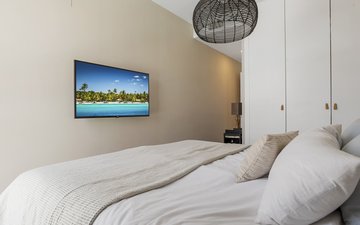 Property slide 16