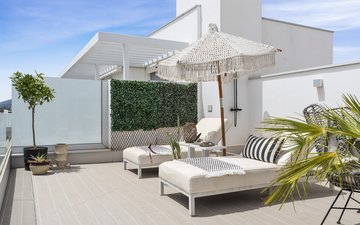 Property slide 18