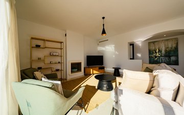 Property slide 10