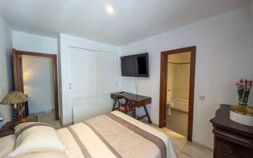 Property slide 22