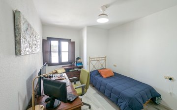 Property slide 25