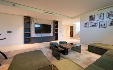 Property slide 61