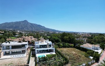 Property slide 82