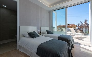 Property slide 25