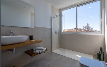 Property slide 32