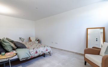 Property slide 46
