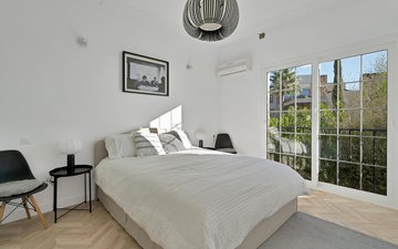 Property slide 17