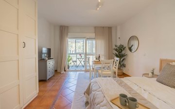 Property slide 25