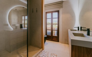 Property slide 17