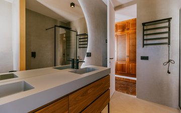 Property slide 18