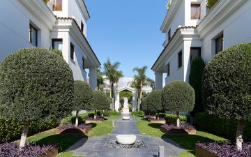 Property slide 25