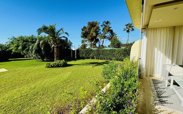 Property slide 10