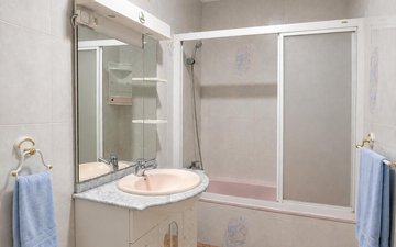 Property slide 22