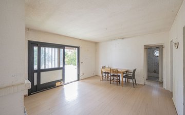 Property slide 7