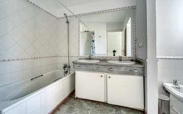 Property slide 16